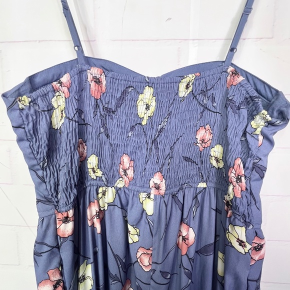 |•BOG COLLECTIVE•| Pretty Lilac Floral Jumpsuit Size Medium - Picture 8 of 10